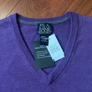 New . A. Bank Men Tailored Fit Purple Merino Wool V-Neck Sweater Size XXL